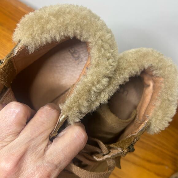 Ugg High Top Sneaker Women's Size 9 Tan Shearling Trim - Picture 5 of 15
